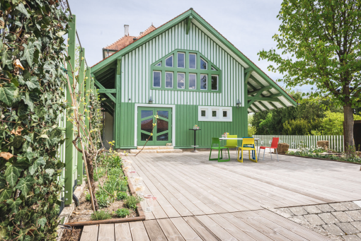 Dieses Bild zeigt das Seminarhaus in Tübingen in dem dieses Jahr die zertifizierte Kinderastrologie Ausbildung als Kick off im Herbst 2024 startet